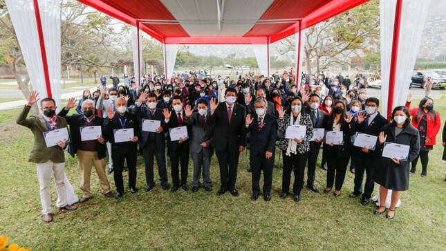 Instituto Nacional de Salud celebra 126° aniversario de creación 