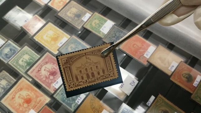 Colección filatélica del Museo Postal y Filatélico del Perú - foto Rosario Remigio 