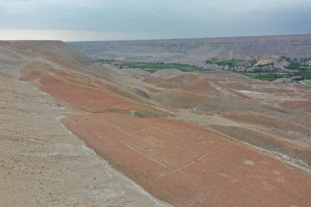 Ministerio de Cultura realizó el saneamiento físico legal del Paisaje Arqueológico Geoglifo Gross Munsa en Arequipa
