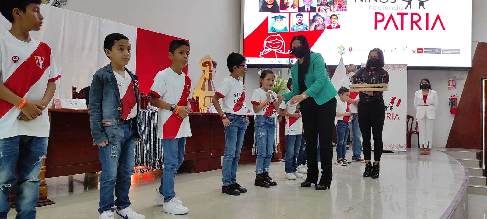 Amazonas: Ministerio de Cultura otorga reconocimiento a niños autores de libro de cuentos ‘Herencia’