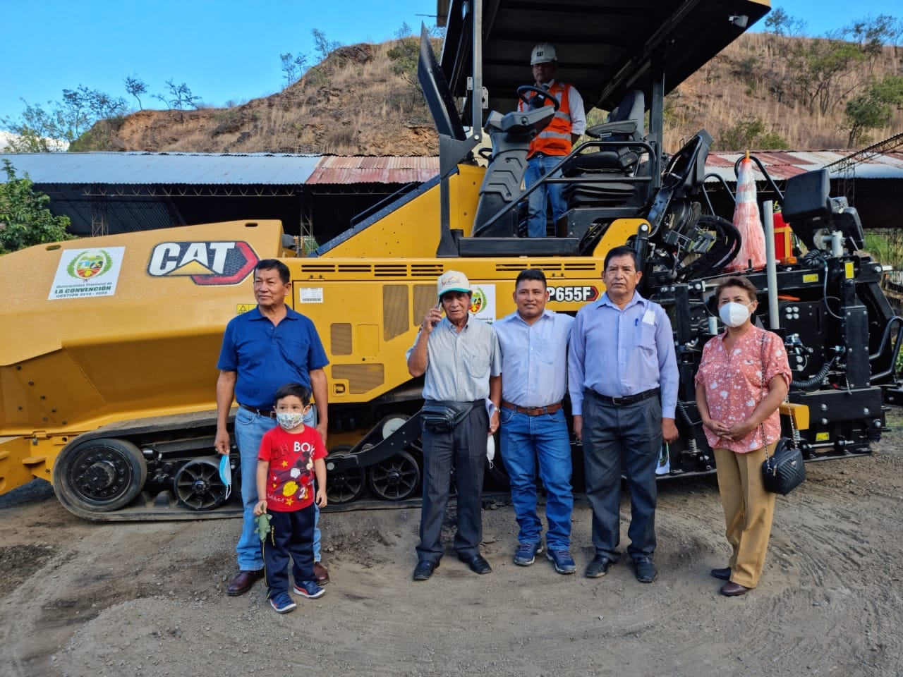 MPLC adquiere nuevo equipo de pavimento y esparcido de asfalto