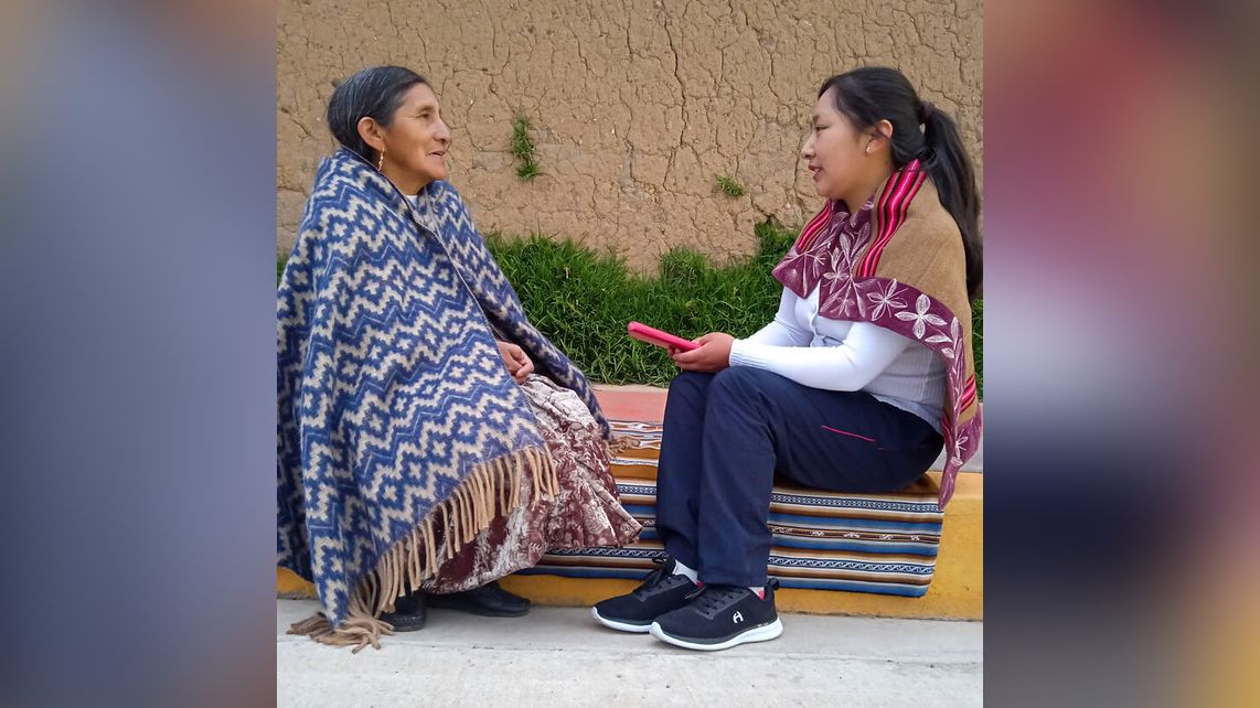 Carmen Mamani con su mamá