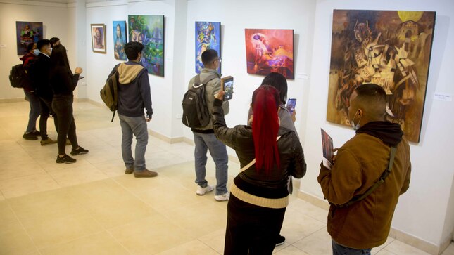 Trujillo: Visite la exposición pictórica con temática surrealista inspirada en Huamachuco