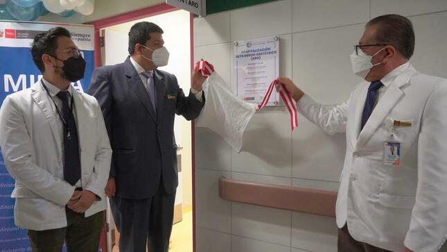 Hospital de Villa El Salvador inaugura salas de hospitalización de alto riesgo obstétrico 