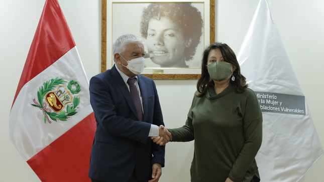 Ministra Diana Miloslavich se reunió con el congresista Hector Acuña