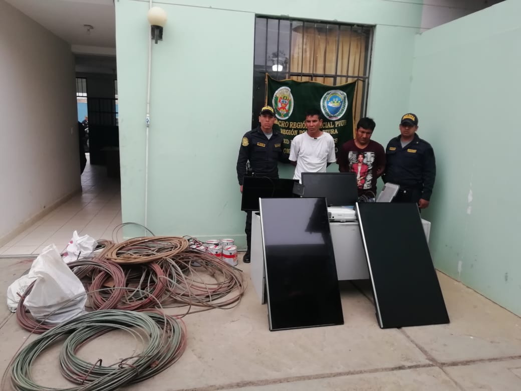 Detenidos fueron derivados a la comisaría.