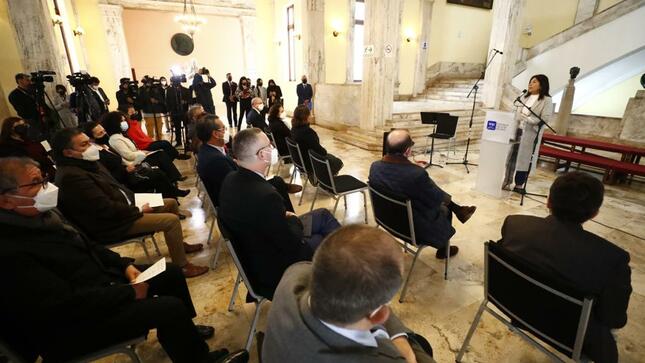 Ministra de Cultura participó en la inauguración de exposición de los libros del libertador don José de San Martín