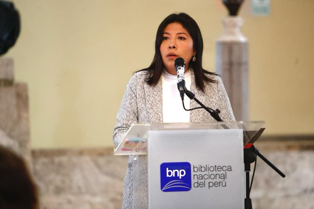 Ministra de Cultura participó en la inauguración de exposición de los libros del libertador don José de San Martín