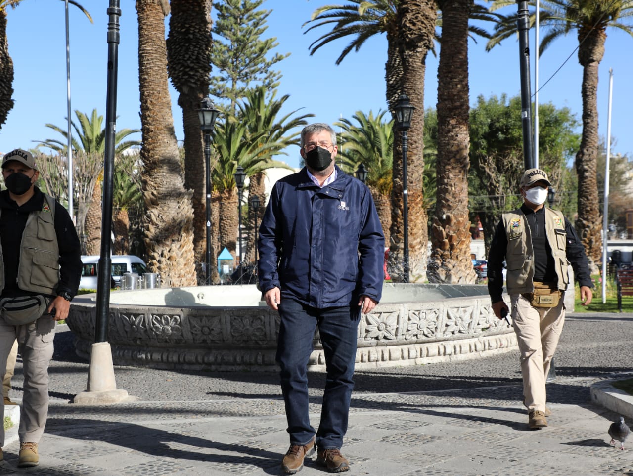 El jefe de la Oficina Nacional de Procesos Electorales (ONPE), Piero Corvetto Salinas, arribó esta mañana a la ciudad de Arequipa. (Foto: ONPE)