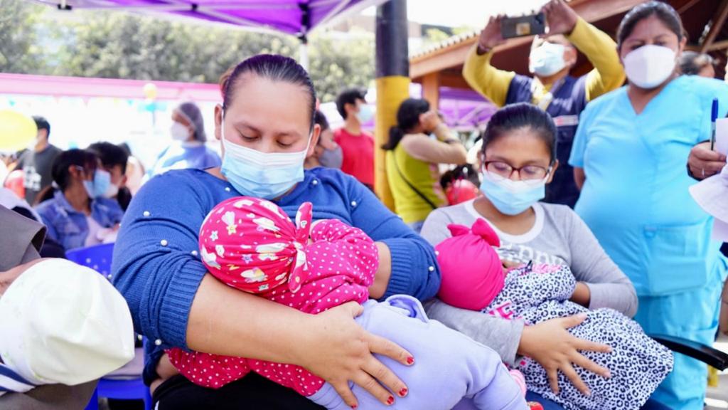 Diris Lima Este incentiva la lactancia materna en mamás primerizas