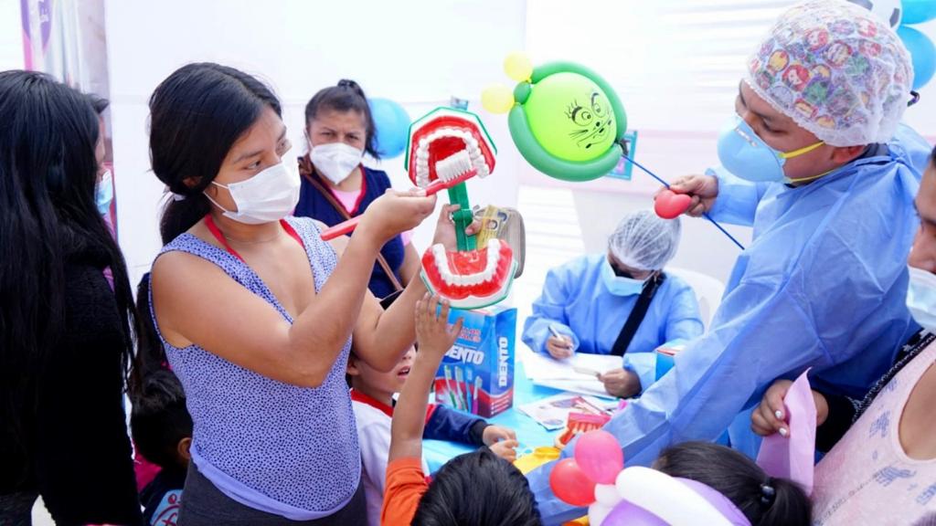 Diris Lima Este incentiva la lactancia materna en mamás primerizas