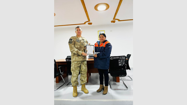 Reconocimiento a La Alcaldesa de San Andrés por Parte de la Marina de Guerra del Perú