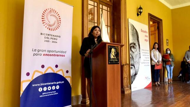 Ministra de Cultura participó en la entrega de primera etapa de recuperación de la biblioteca personal de Jorge Basadre en Tacna