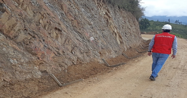Contraloría halló presunto direccionamiento en contratación de servicio de mantenimiento de caminos vecinales en Santiago de Chuco