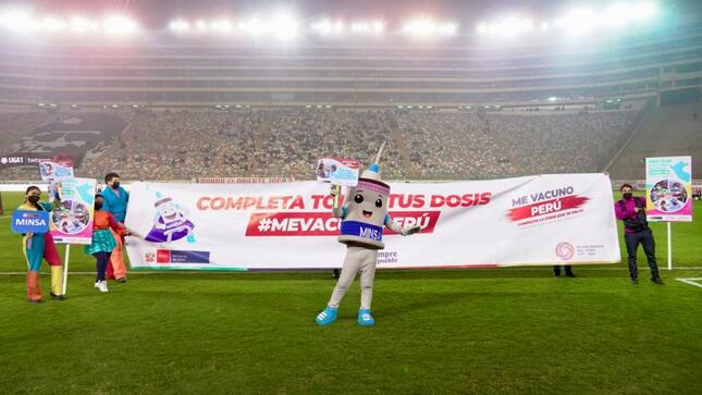 Ate: Minsa realizó banderolazo de la vacunación en el estadio Monumental 