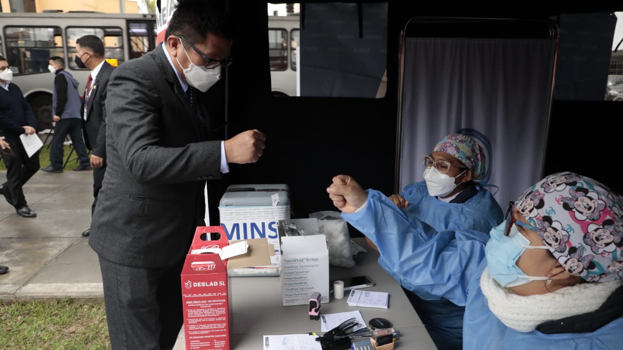 ATV se suma a la campaña de vacunación contra la COVID-19 y del esquema regula
