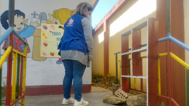 Comisionada supervisa colegio de educación inicial en Amazonas.