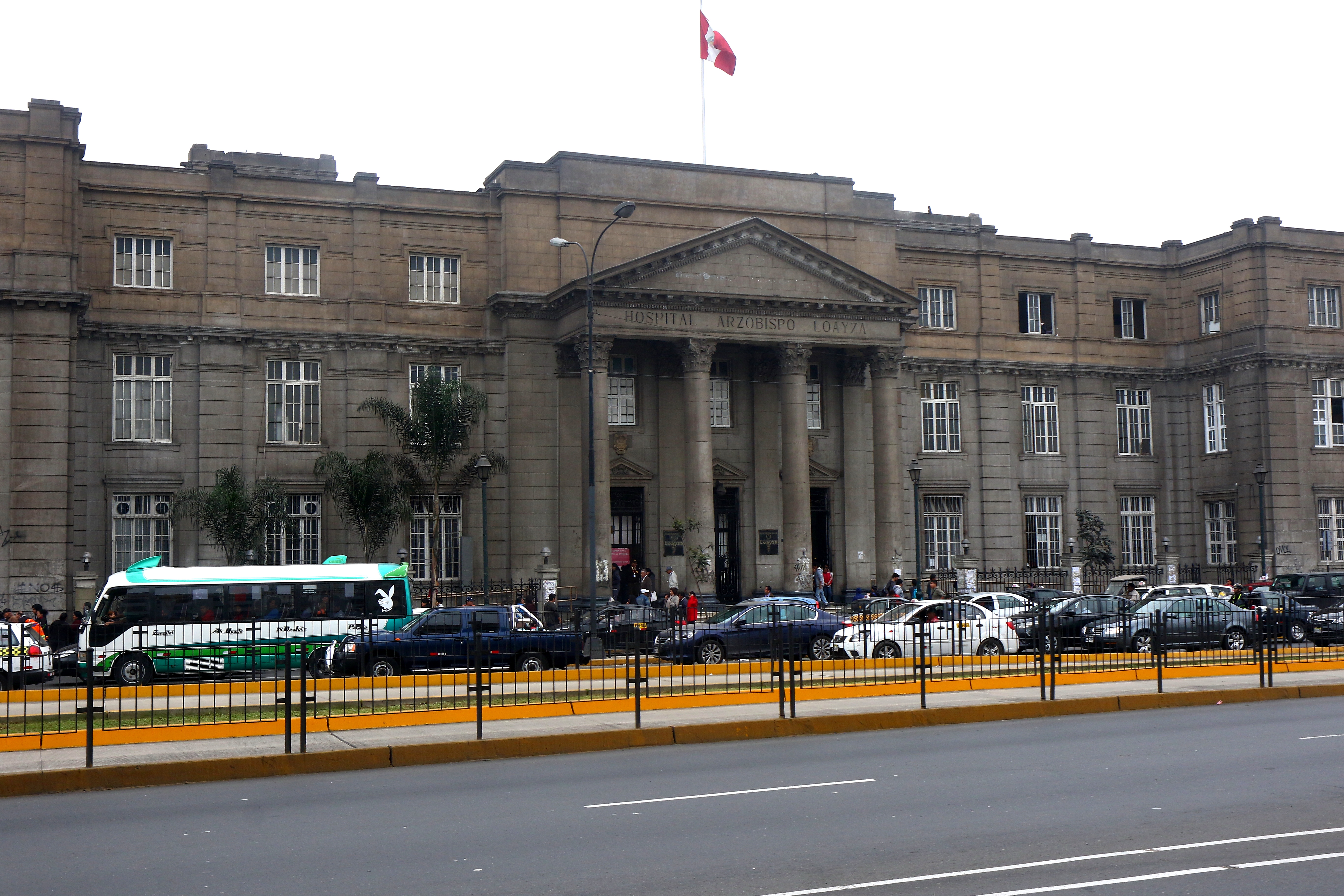 Fachada Loayza