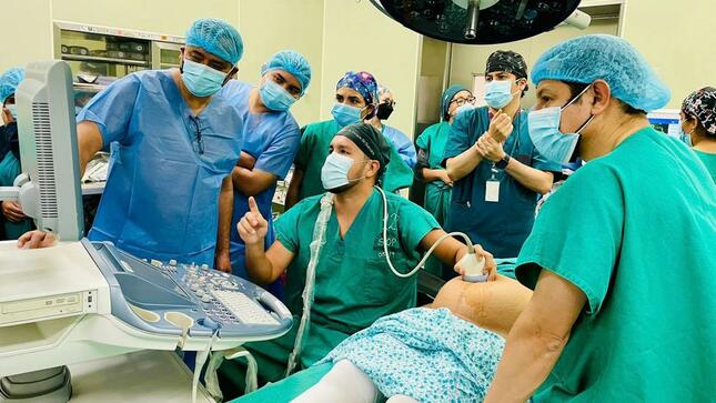 Especialistas del Instituto Nacional Materno Perinatal realizan cirugía de hernia diafragmática congénita dentro del vientre materno