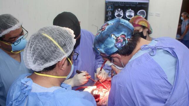 Instituto Nacional de Ciencias Neurológicas salva vida de joven que se le incrustó una tabla de 2 metros en el ojo y cerebro