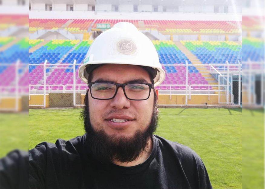 Diego en actividades de verificación de avance de obra
