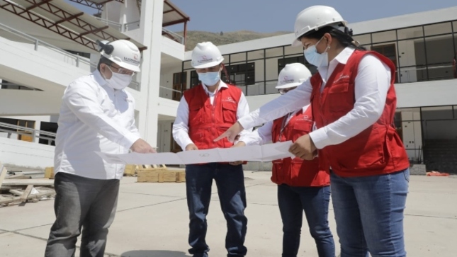 Contralor Nelson Shack realizó jornada de Despacho Contralor en las provincias de Quispicanchi y Paruro