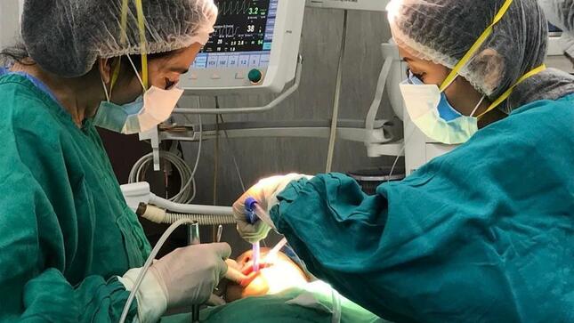 Nueva unidad dental portátil del Hospital Santa Rosa permitirá mejorar atención odontológica a pacientes-1.jpeg
