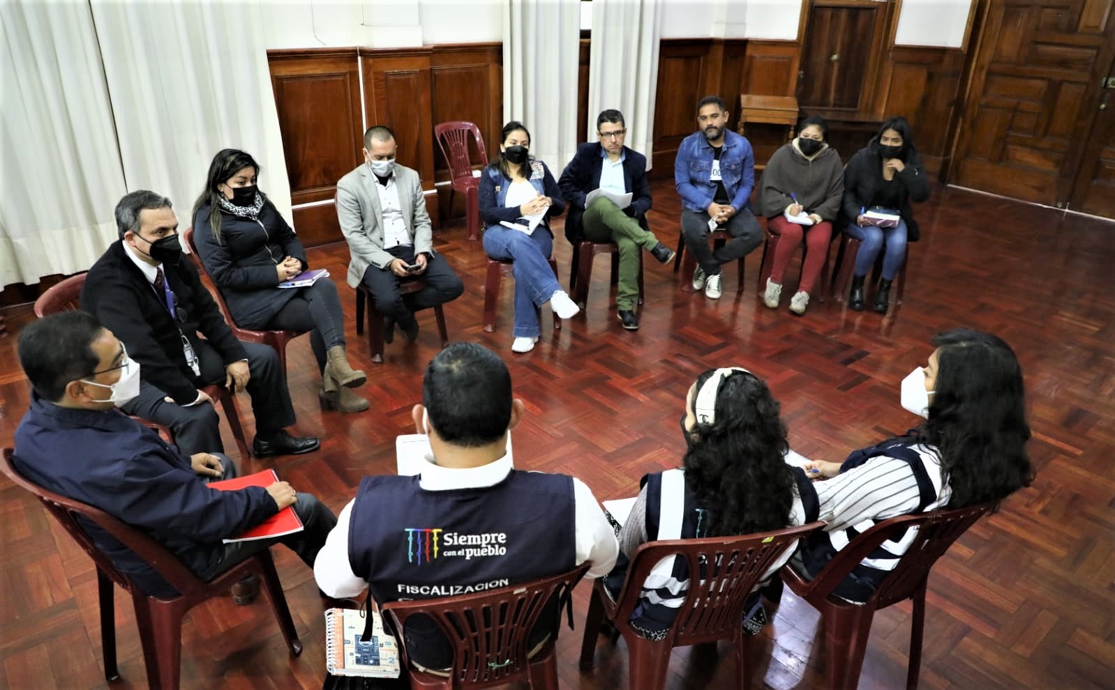 Reunión de autoridades de la municipalidad de La Victoria, Fiscalizadores del Conadis y madres de familia de niñas y niñas afectados por la OMAPED.