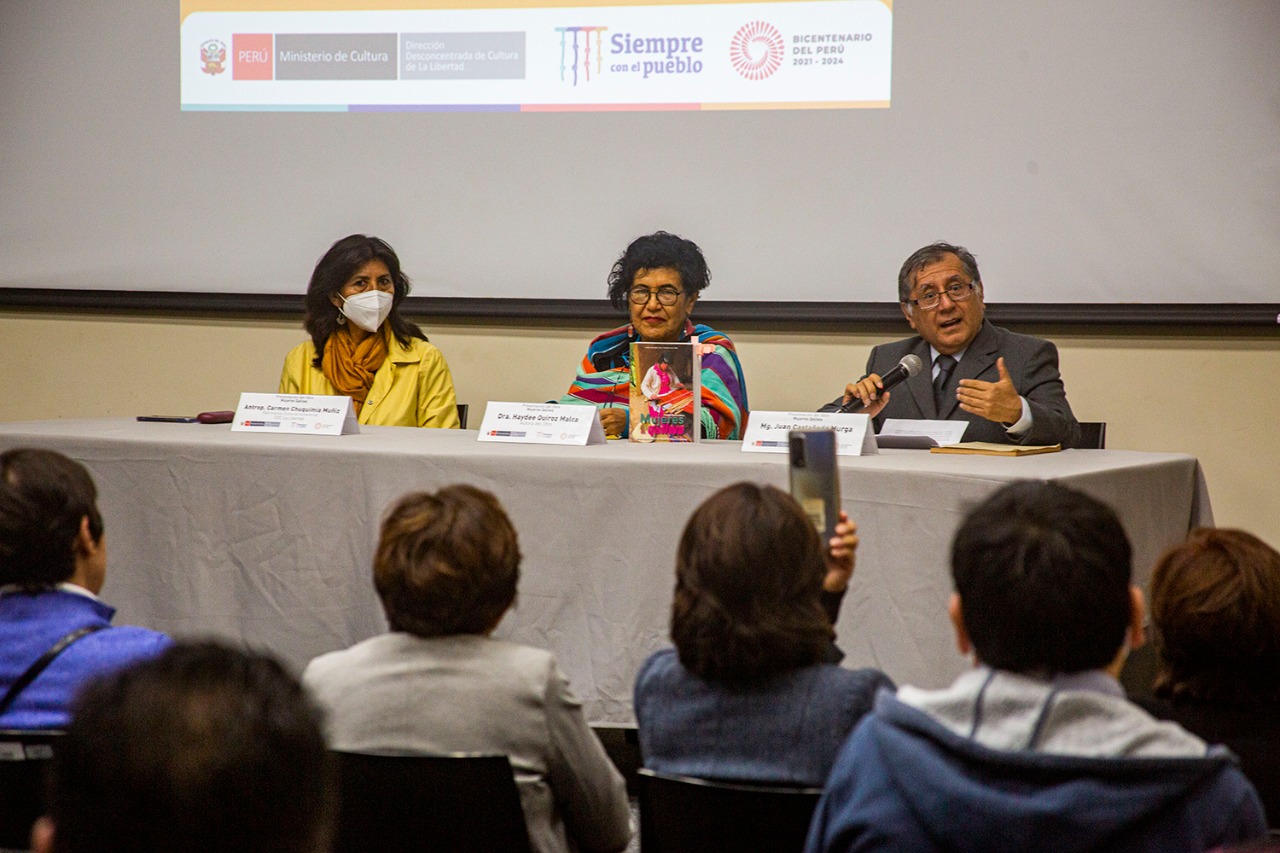 Ministerio de Cultura: DDC La Libertad presentó libro “Mujeres de Qallwa”