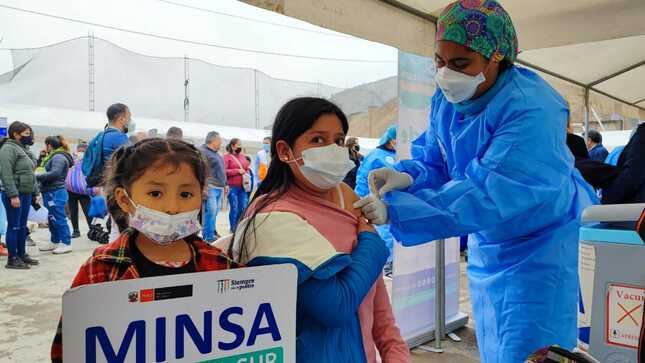 Minsa desarrolló jornada sanitaria para más de 3 mil vecinos de Villa María del Triunfo