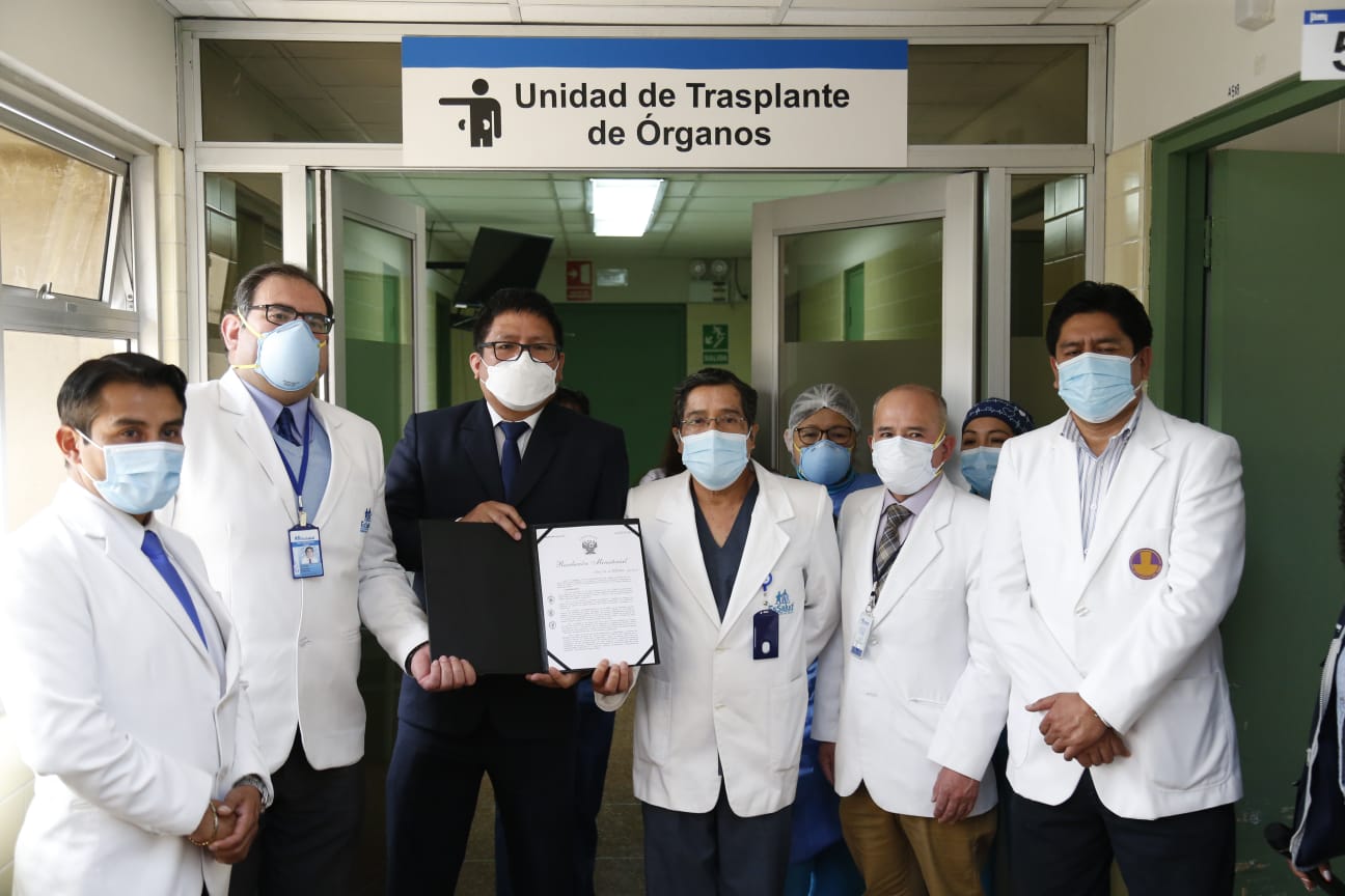 Perú cuenta con 15 instituciones de salud acreditadas para realizar trasplante de córnea