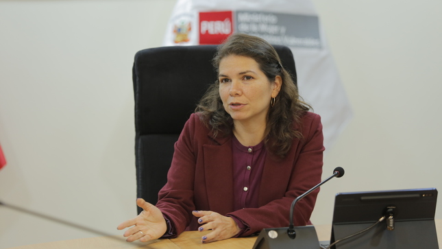 Ministra Claudia Davila