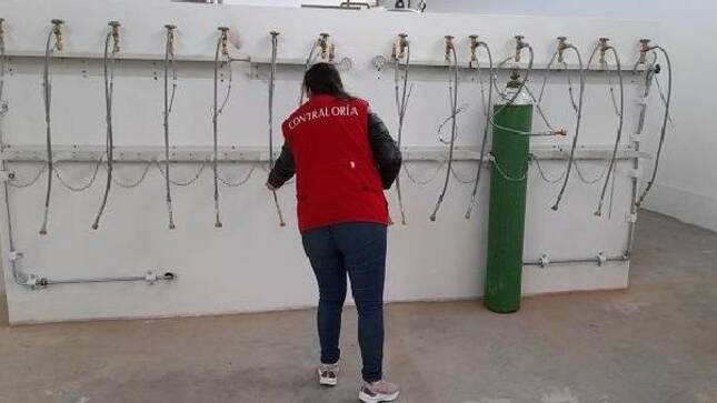 Auditora del OCI Diresa realiza visita a planta de oxígeno en Huancabamba Piura
