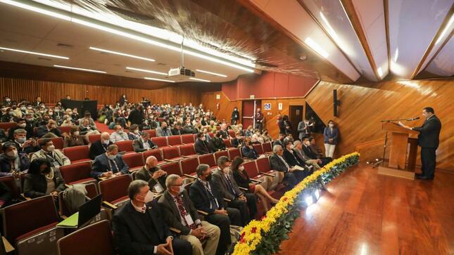 Imagen de conferencia sobre los Sistemas de Afloramiento de Borde Oriental (EBUS)