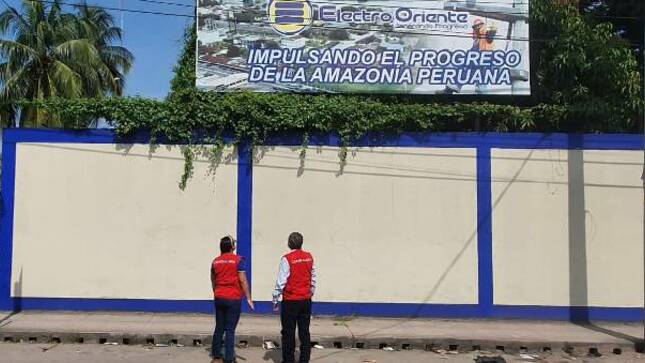 La Contraloría General determinó un perjuicio económico de S/ 410 410 en la Empresa Regional de Servicio Público de Electricidad del Oriente S.A (Electro Oriente) debido a que funcionarios transgredieron las bases del proceso y la Ley de Contrataciones del Estado al otorgar la buena pro a una empresa que no cumplía con los requisitos y que presentó la mayor oferta económica para la adquisición de postes de concreto armado.