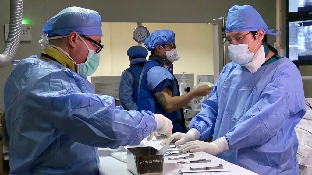 Pacientes con arritmias cardiacas son operados con éxito gracias a donación de marcapasos y cardio desfibriladores