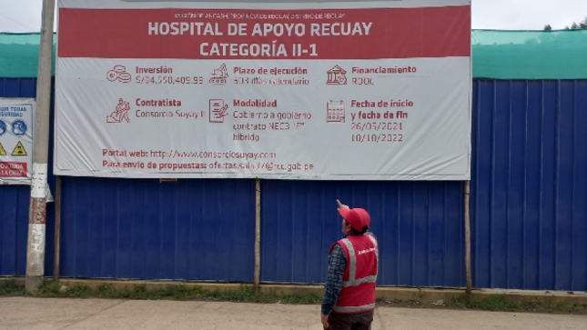 La Contraloría General alertó a la Autoridad para la Reconstrucción con Cambios posibles retrasos en la construcción de la obra de mejoramiento del Hospital de Apoyo de Recuay II-1 debido a deficiencias advertidas respecto a la calidad de los trabajos en la subestructura de la edificación (piso técnico) que pertenece a la ruta crítica, es decir, actividades indispensables para continuar con la edificación. 