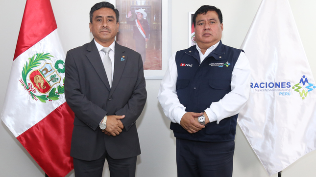 Ministro Huerta visita migraciones tras inicio de adelanto de citas para pasaportes