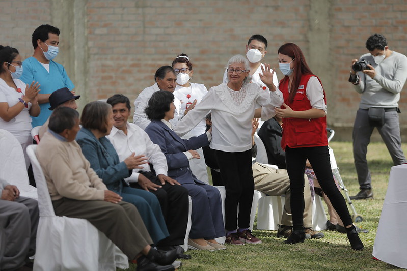 Personas mayores bicentenario