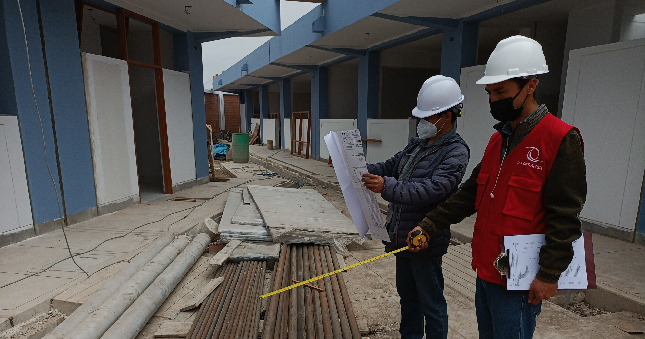 La Contraloría General alertó riesgos en las obras de mejoramiento del servicio educativo de cuatro centros escolares del nivel inicial, a cargo del Gobierno Regional de Lambayeque, por un monto total que asciende a S/ 7 907 838. Se trata de las Instituciones Educativas (II.EE.) N° 028 Teresa de Liseux de 9 de Octubre (distrito de Chiclayo) y N° 039 “Jesús Mi Amigo” de Túpac Amaru (distrito de Lagunas), ambas pertenecientes a la provincia de Chiclayo; así como de las II.EE. N° 103 (distrito de Pítipo) y N° 141 del caserío Chilasque (distrito de Cañaris), provincia de Ferreñafe.