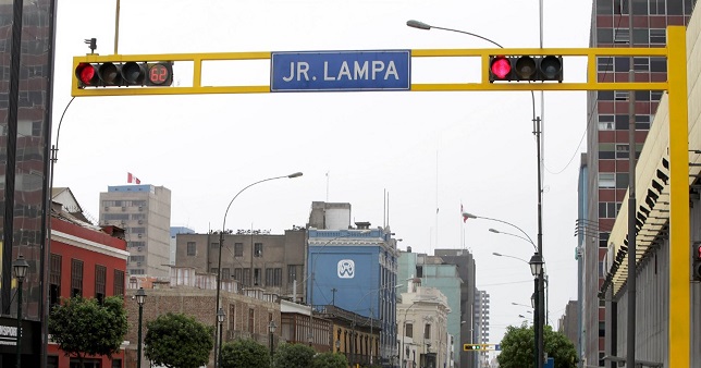 La Contraloría General de la República determinó que el comité de selección de la Municipalidad Metropolitana de Lima, favoreció a un consorcio otorgándole la buena pro para ejecutar proyectos de semaforización inteligente en la capital por más de S/ 119 millones, a pesar de no cumplir con los requisitos de calificación exigidos en las bases de la Licitación Pública N° 015-2017-CS/MML.