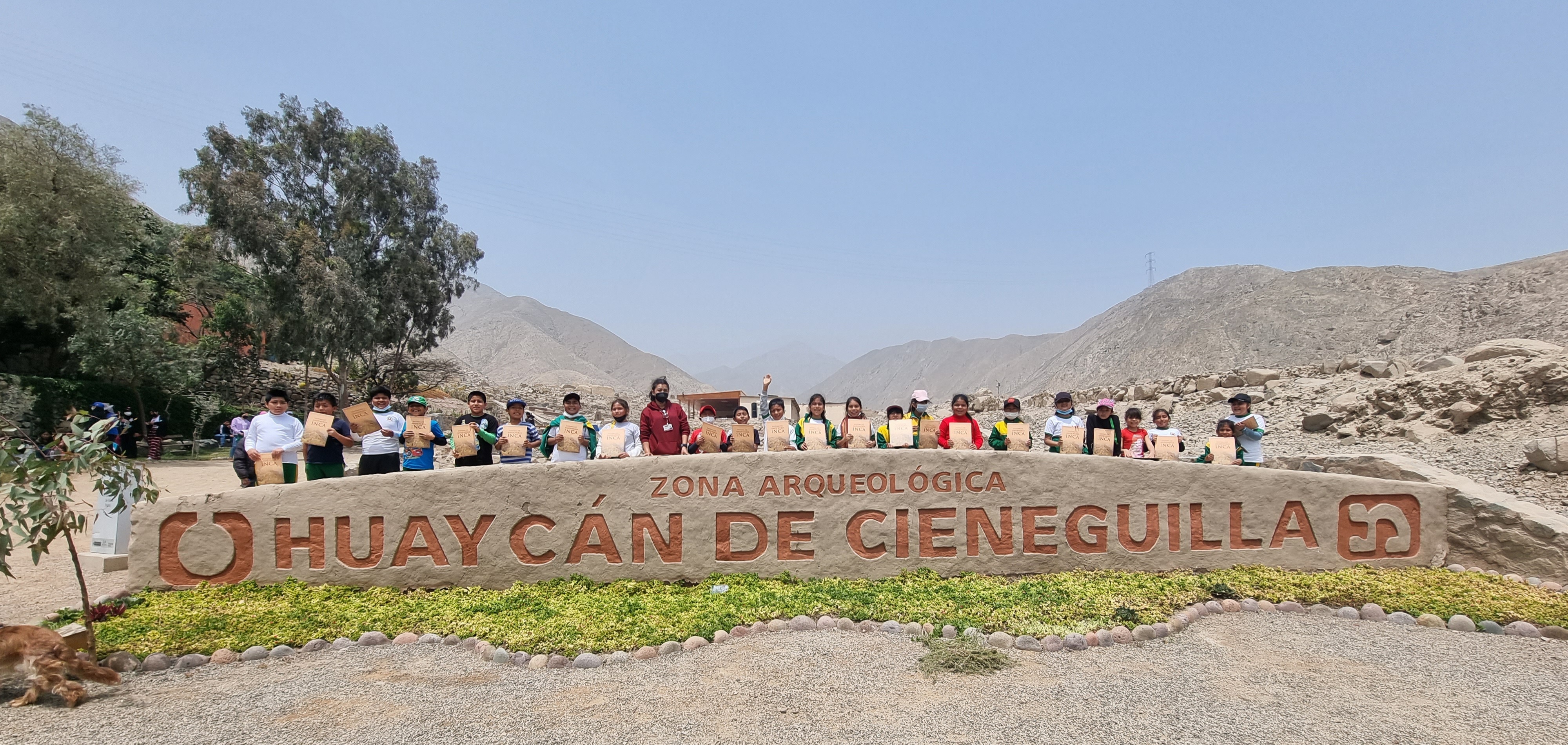 Escolares visitaron el circuito accesible para personas con discapacidad visual en la zona arqueológica Huaycán de Cieneguilla