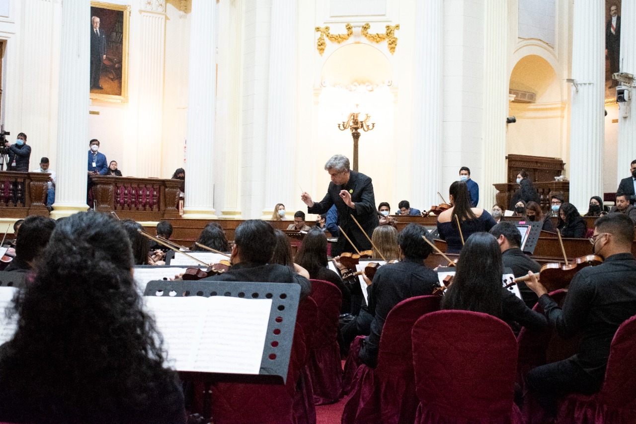 El Coro Nacional, la Orquesta Sinfónica Nacional y la Orquesta Sinfónica Nacional Juvenil Bicentenario se sumaron a las actividades del aniversario.