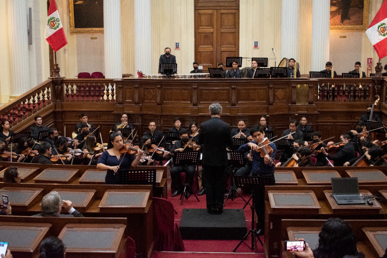 El Coro Nacional, la Orquesta Sinfónica Nacional y la Orquesta Sinfónica Nacional Juvenil Bicentenario se sumaron a las actividades del aniversario.