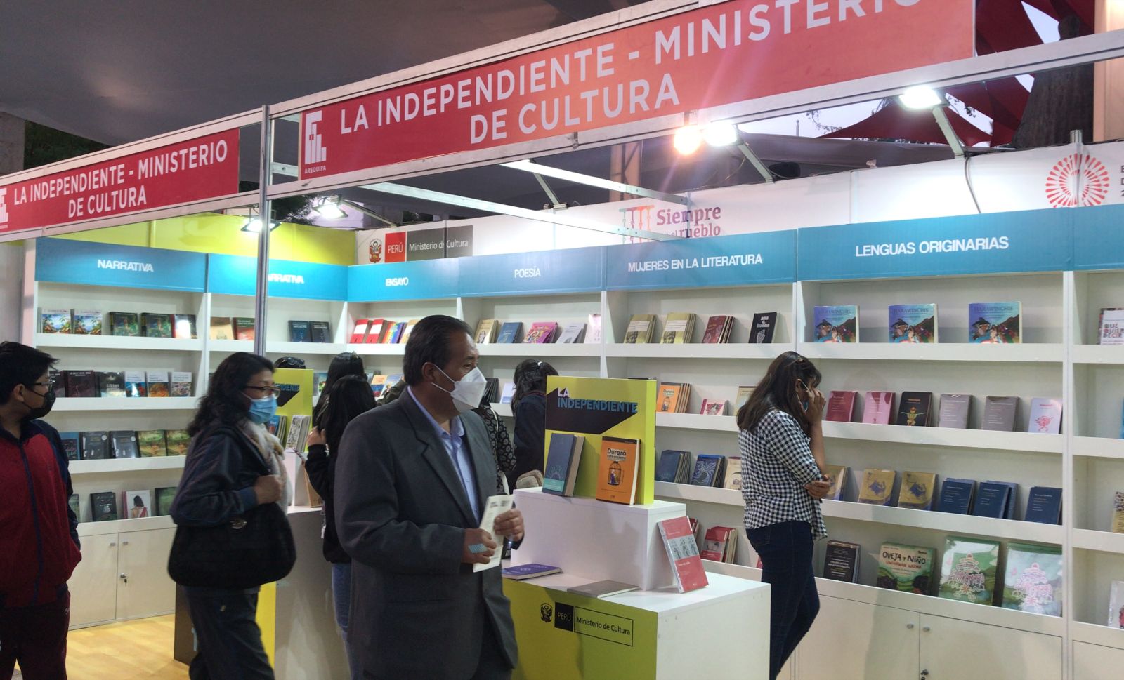 Arequipa: Ministerio de Cultura participa en la Feria Internacional del Libro con estand colectivo de La Independiente