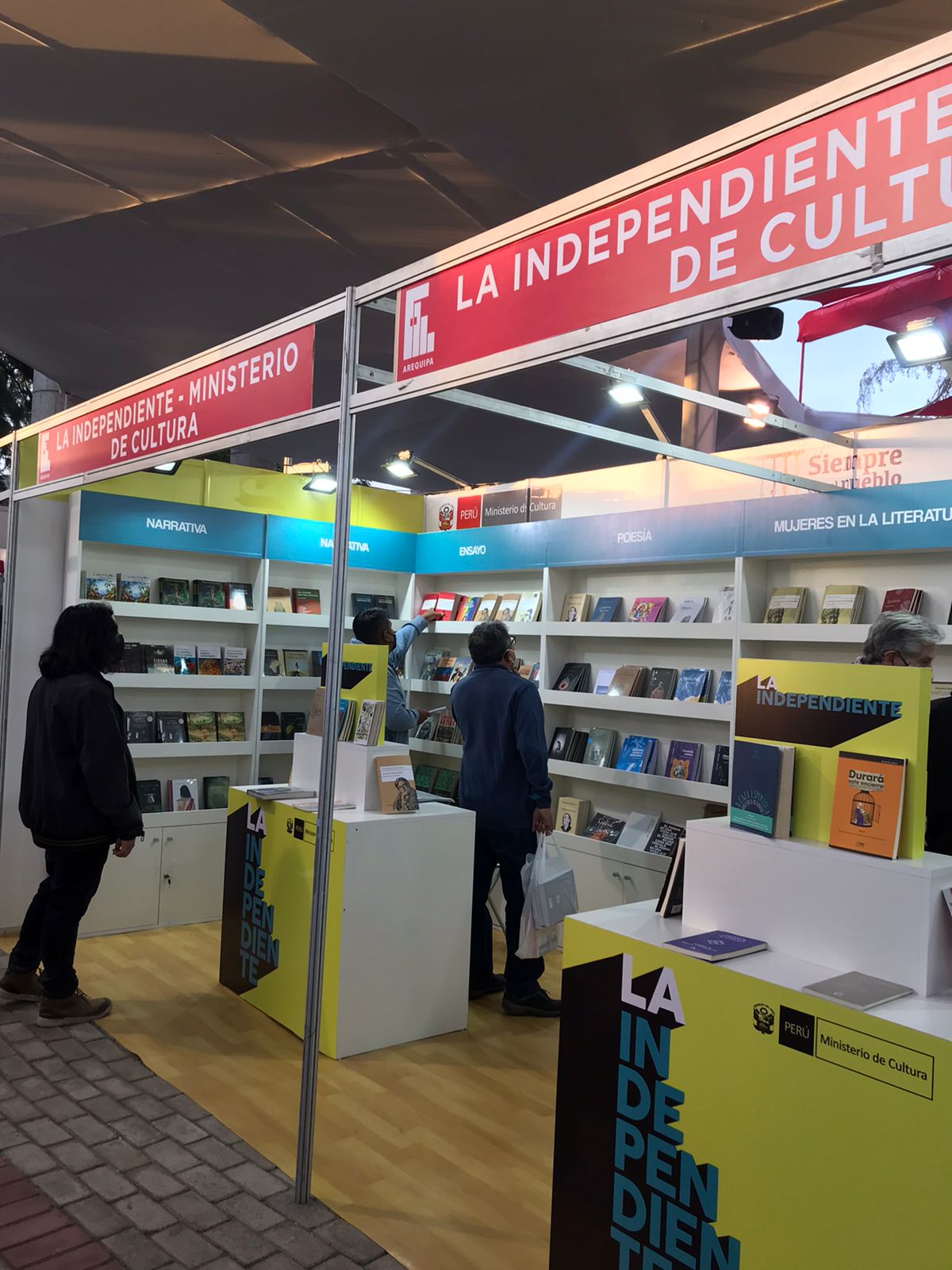 Arequipa: Ministerio de Cultura participa en la Feria Internacional del Libro con estand colectivo de La Independiente