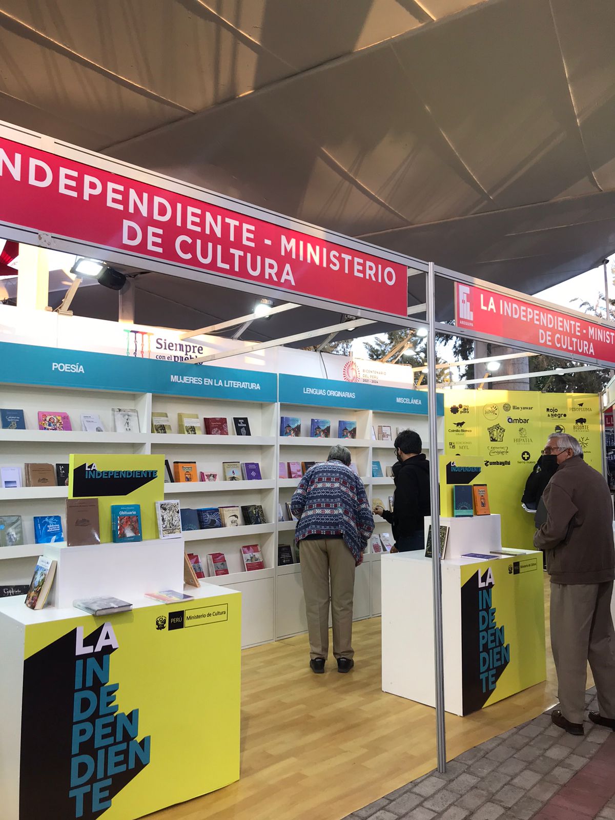 Arequipa: Ministerio de Cultura participa en la Feria Internacional del Libro con estand colectivo de La Independiente