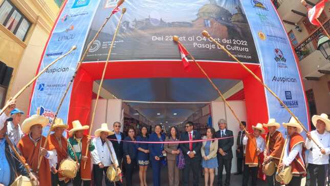 Viceministra de Patrimonio Cultural e Industrias Culturales inaugura la VII Feria del Libro de Cajamarca