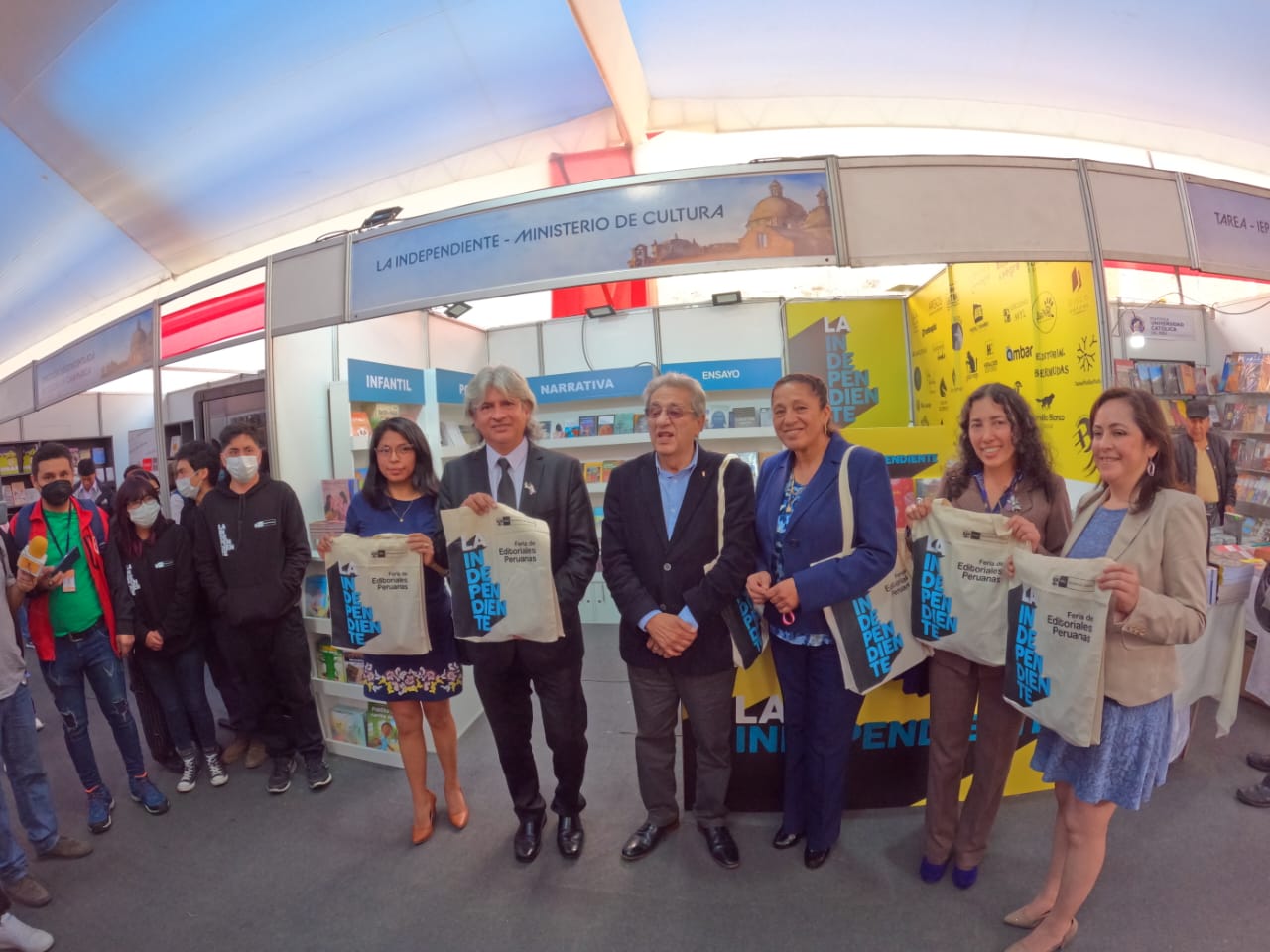Viceministra de Patrimonio Cultural e Industrias Culturales inaugura la VII Feria del Libro de Cajamarca