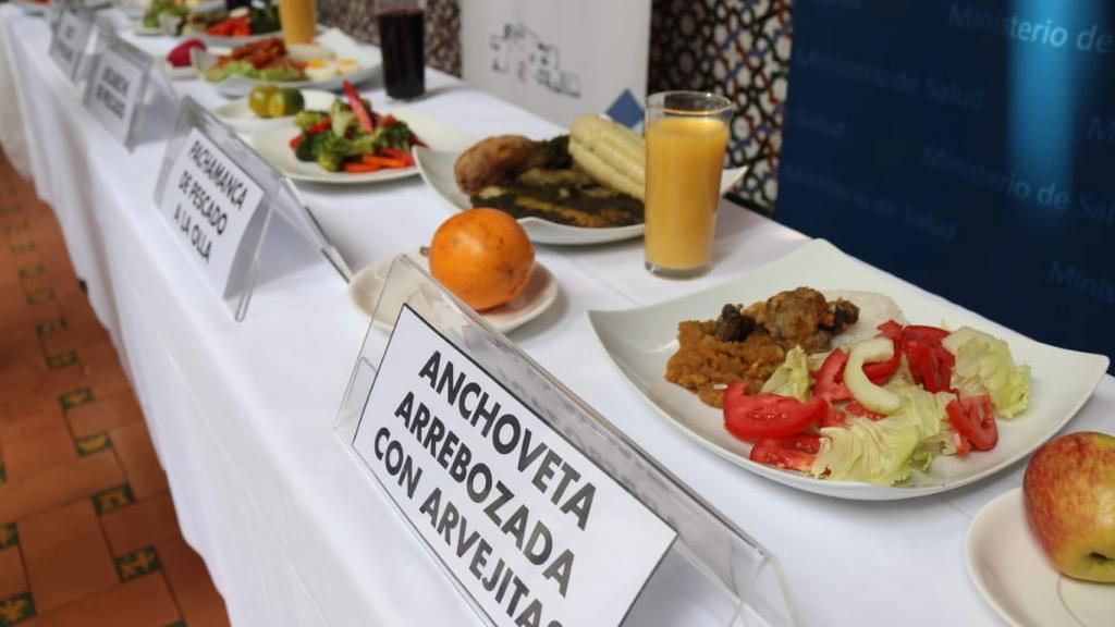 La alimentación saludable previene el sobrepeso y la obesidad